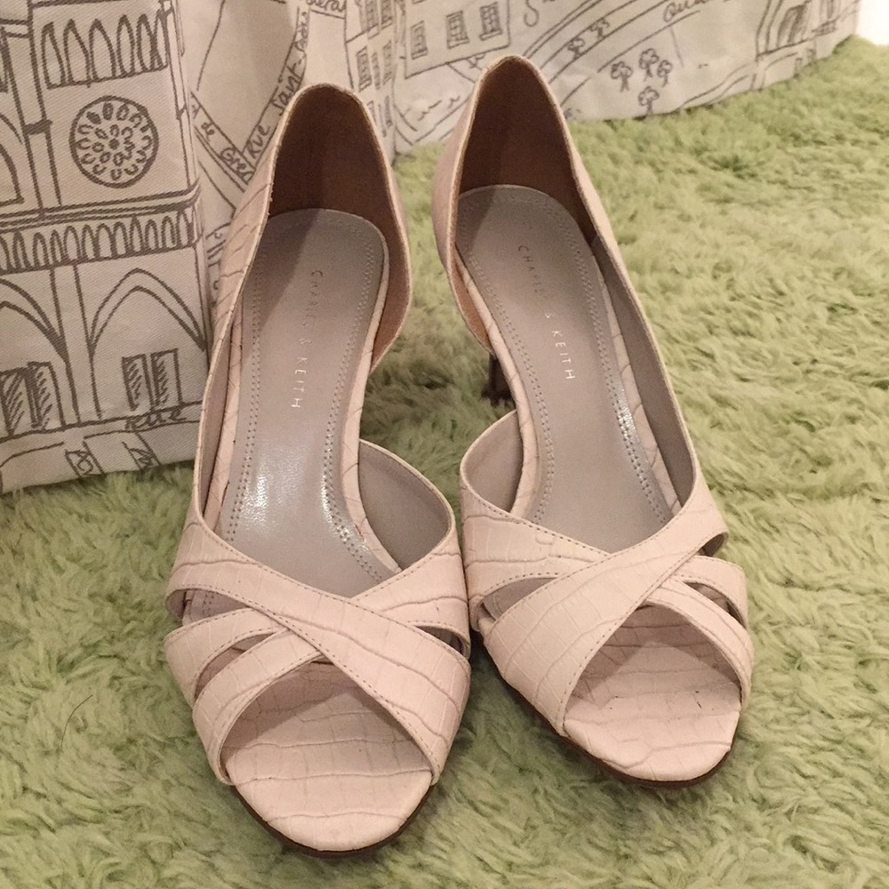 Peep toe heels